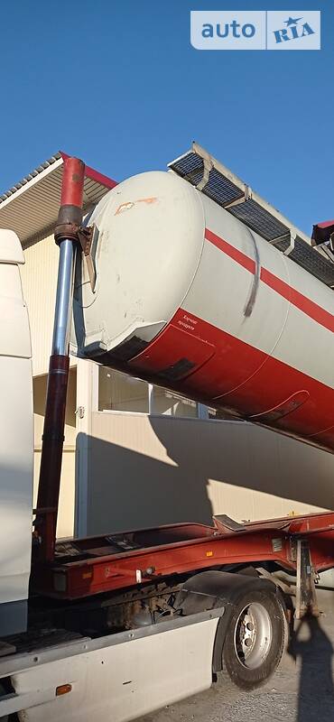 Цистерна полуприцеп Benalu TF 1992 в Кременчуге