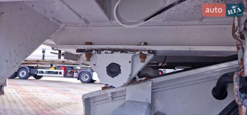 Самосвал полуприцеп Benalu TX 2010 в Виннице