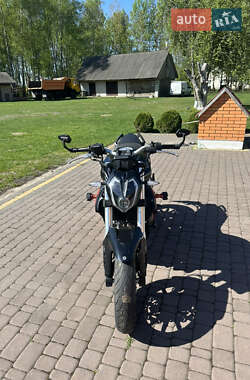 Мотоцикл Без обтекателей (Naked bike) Benelli 302S 2020 в 