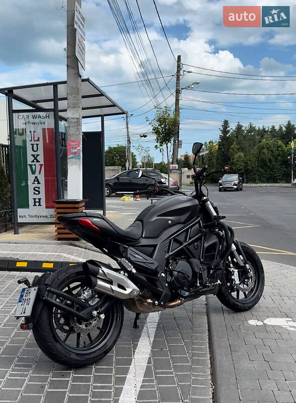 Мотоцикл Без обтікачів (Naked bike) Benelli 502C 2021 в Одесі