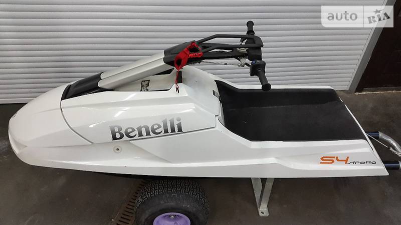 Гидроцикл спортивный Benelli S4 2011 в 