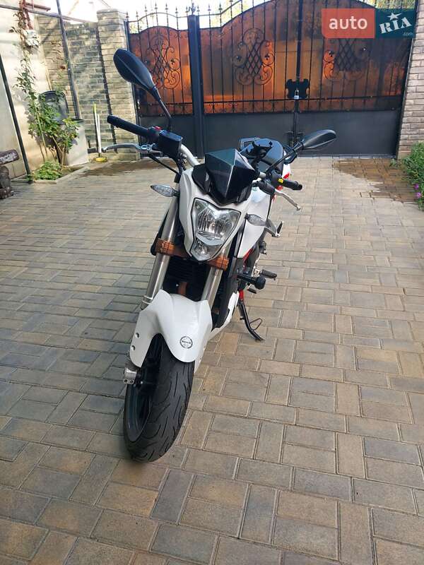 Benelli TNT 25 2019