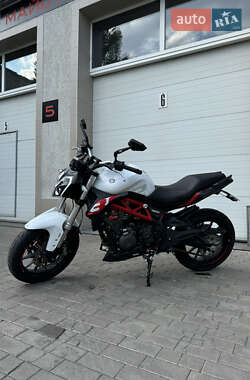 Мотоцикл Без обтекателей (Naked bike) Benelli TNT 302S 2019 в 