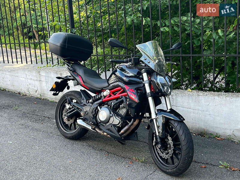 Мотоцикл Без обтекателей (Naked bike) Benelli TNT 302S 2020 в Киеве