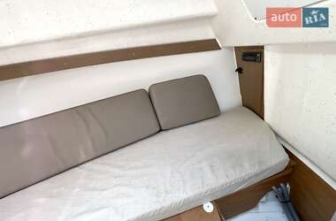 Моторная яхта Beneteau Antares 2014 в Киеве