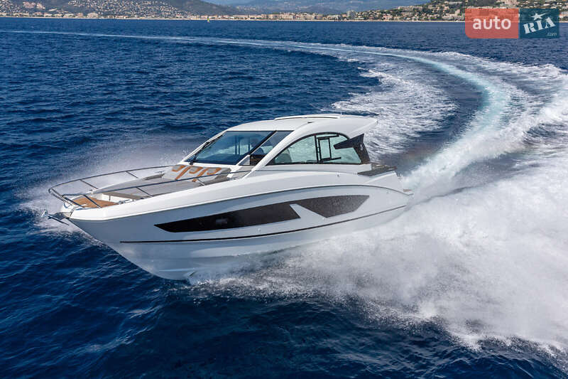 Моторная яхта Beneteau Gran Turismo 2022 в Киеве фото 15 Моторная яхта Beneteau Gran Turismo 2022 в Киеве