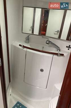 Парусная яхта Beneteau Oceanis 2004 в 