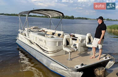 Катер Bentley Pontoons 19 2012 в 