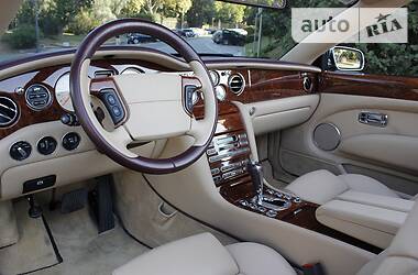 Кабриолет Bentley Azure 2007 в 