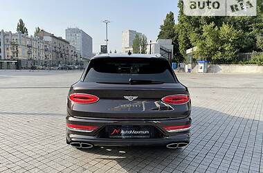 Внедорожник / Кроссовер Bentley Bentayga 2020 в Киеве