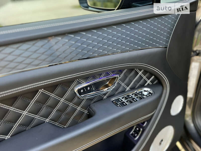 Внедорожник / Кроссовер Bentley Bentayga 2020 в Одессе