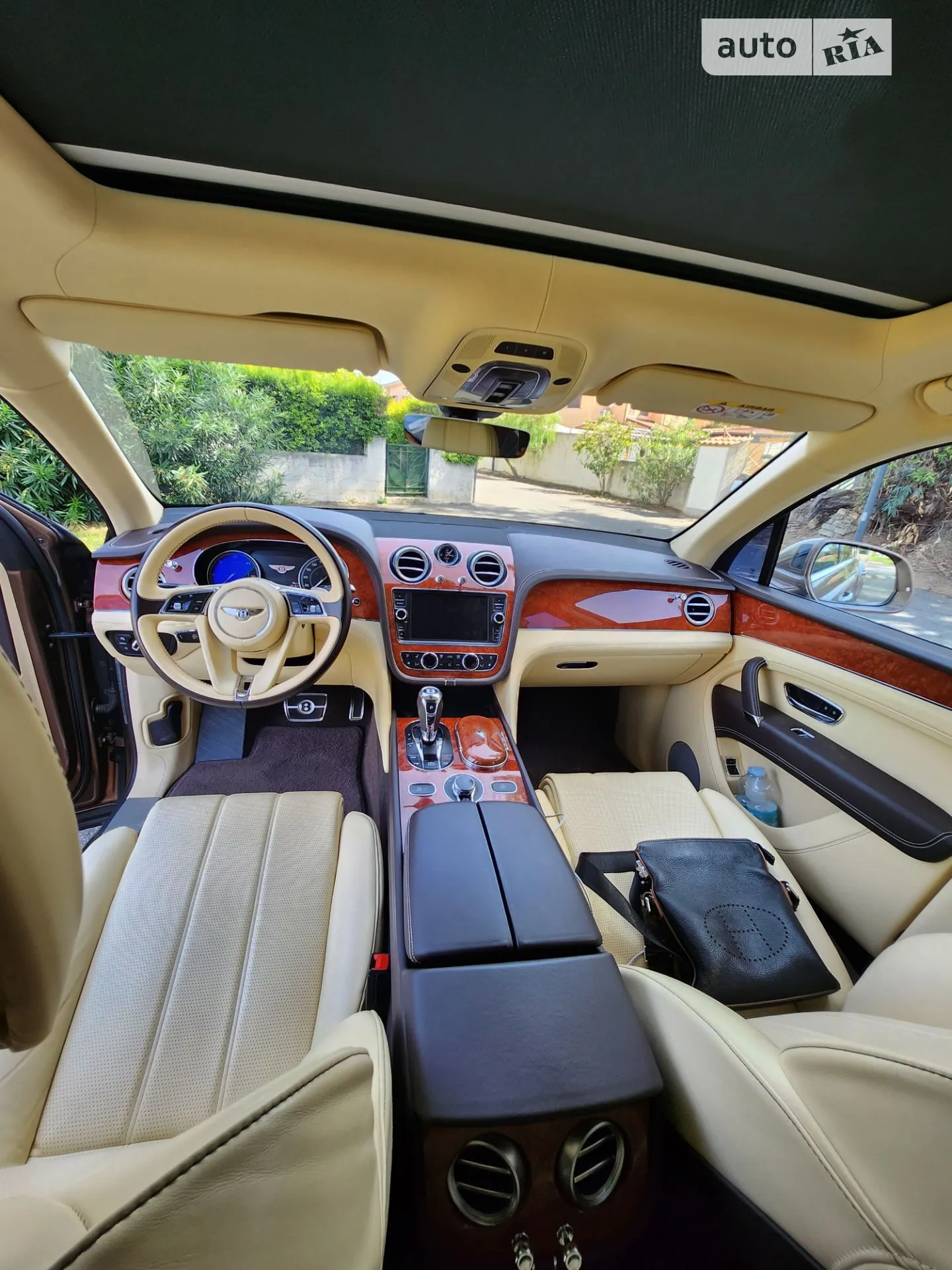 2017 Bentley Bentayga - мініатюра 12