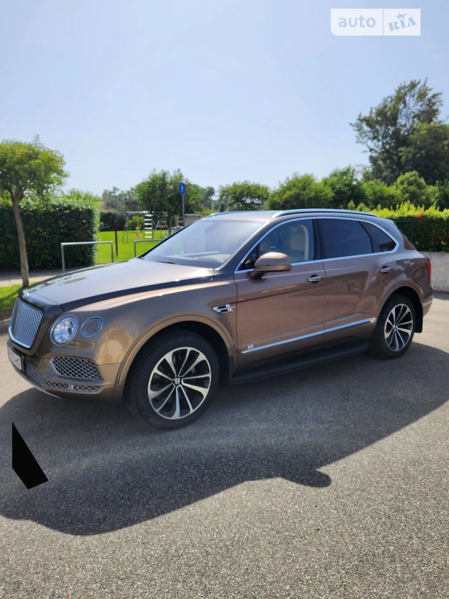 2017 Bentley Bentayga - мініатюра 8