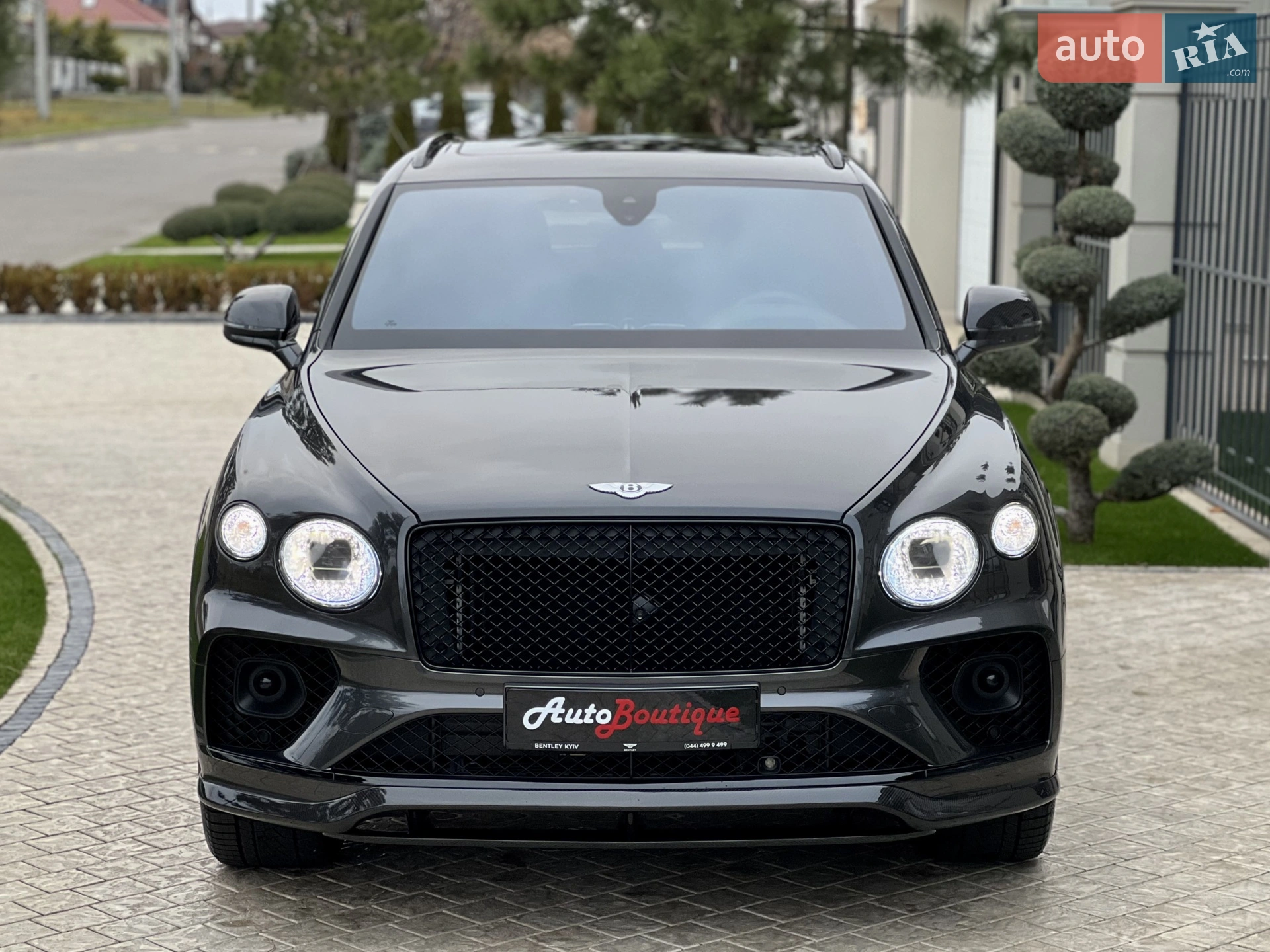 2020 Bentley Bentayga - мініатюра 2