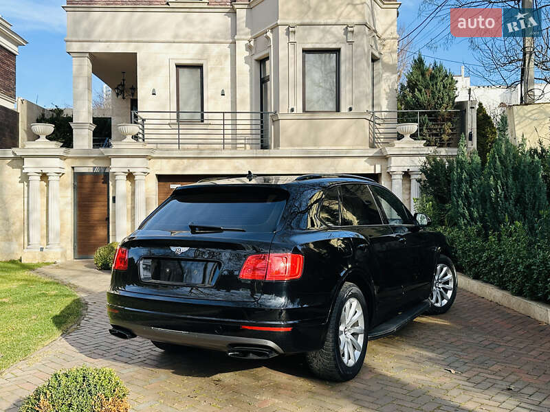 Внедорожник / Кроссовер Bentley Bentayga 2016 в Одессе фото 7 Внедорожник / Кроссовер Bentley Bentayga 2016 в Одессе