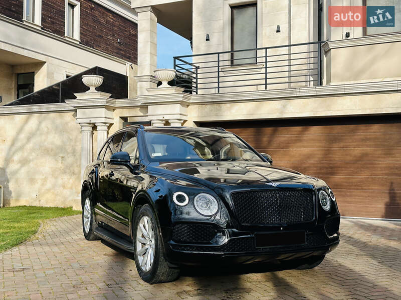 Внедорожник / Кроссовер Bentley Bentayga 2016 в Одессе