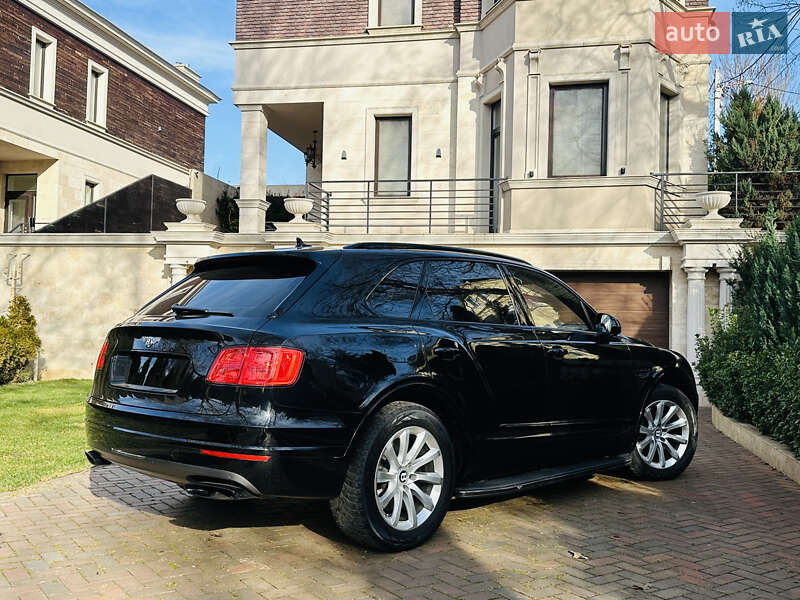 Внедорожник / Кроссовер Bentley Bentayga 2016 в Одессе