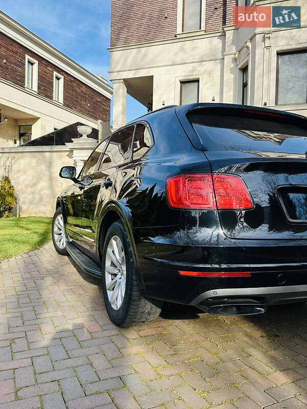 Внедорожник / Кроссовер Bentley Bentayga 2016 в Одессе фото 23 Внедорожник / Кроссовер Bentley Bentayga 2016 в Одессе