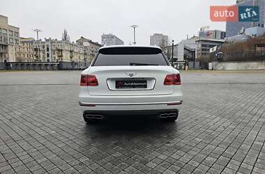 Позашляховик / Кросовер Bentley Bentayga 2017 в Києві