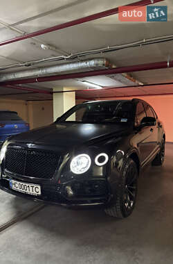 Внедорожник / Кроссовер Bentley Bentayga 2016 в 