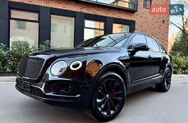 Внедорожник / Кроссовер Bentley Bentayga 2016 в 