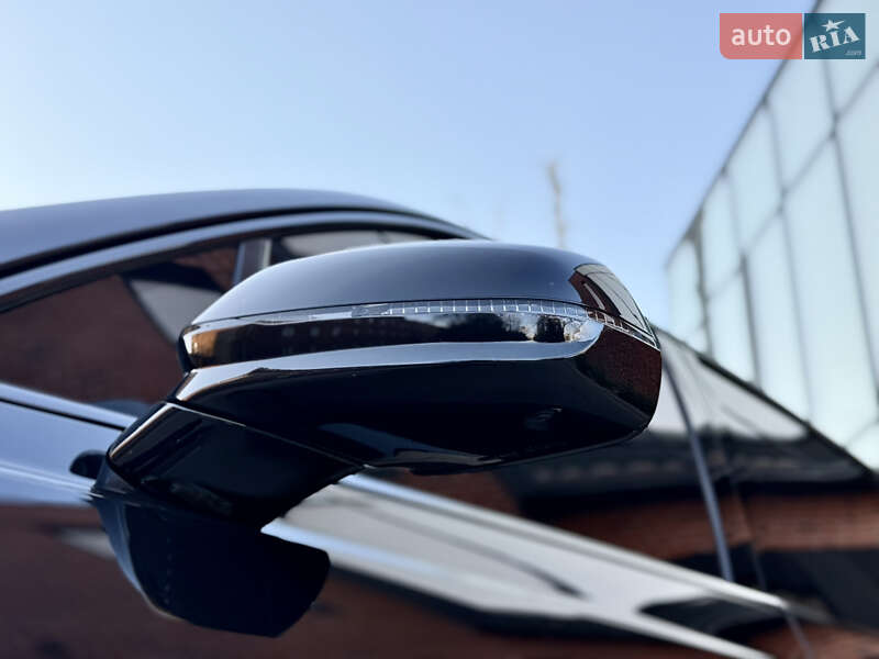 Внедорожник / Кроссовер Bentley Bentayga 2016 в Львове