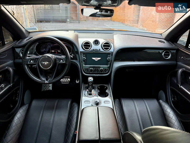 Внедорожник / Кроссовер Bentley Bentayga 2016 в Львове