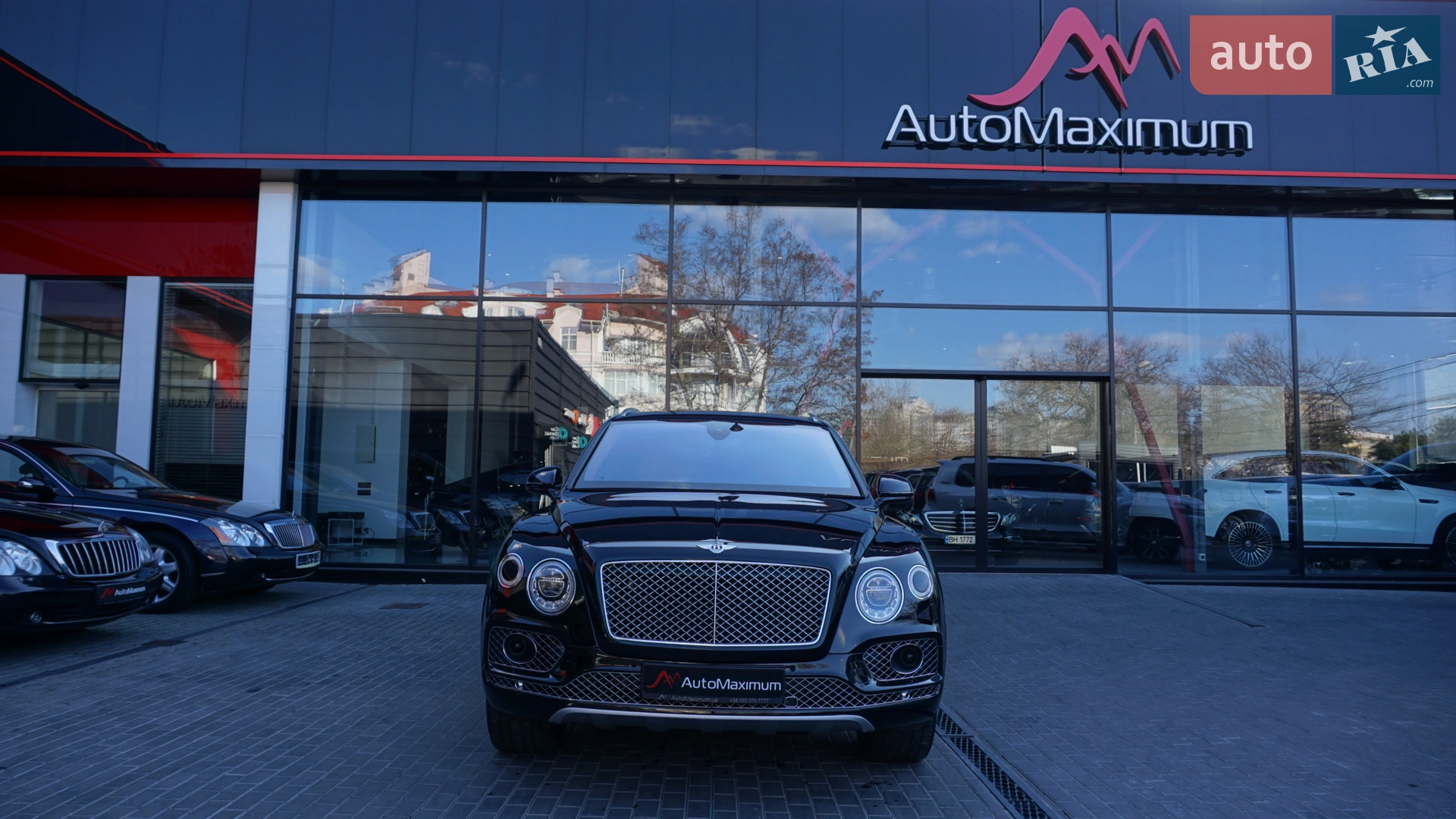 2018 Bentley Bentayga - мініатюра 2
