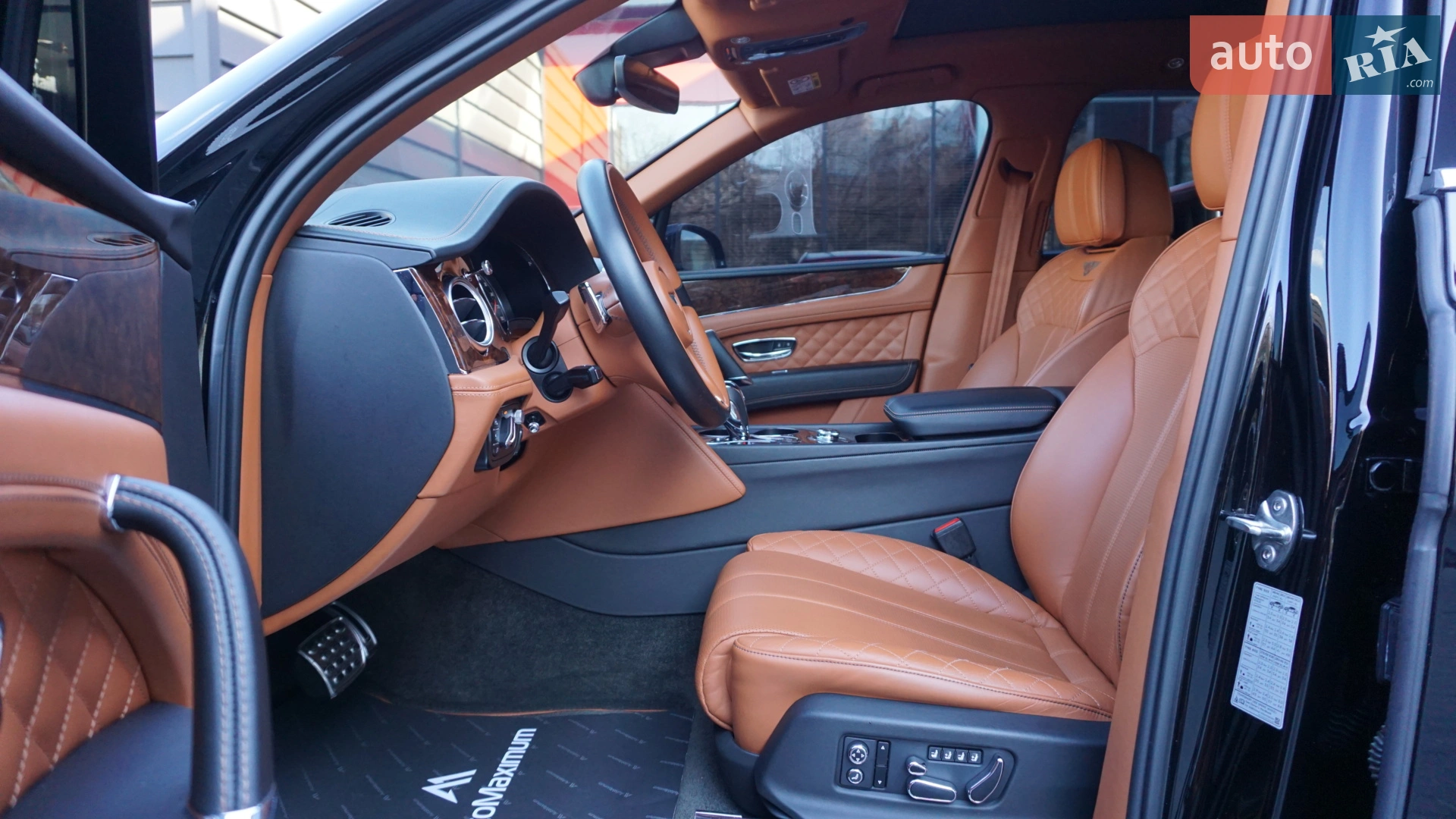 2018 Bentley Bentayga - мініатюра 9