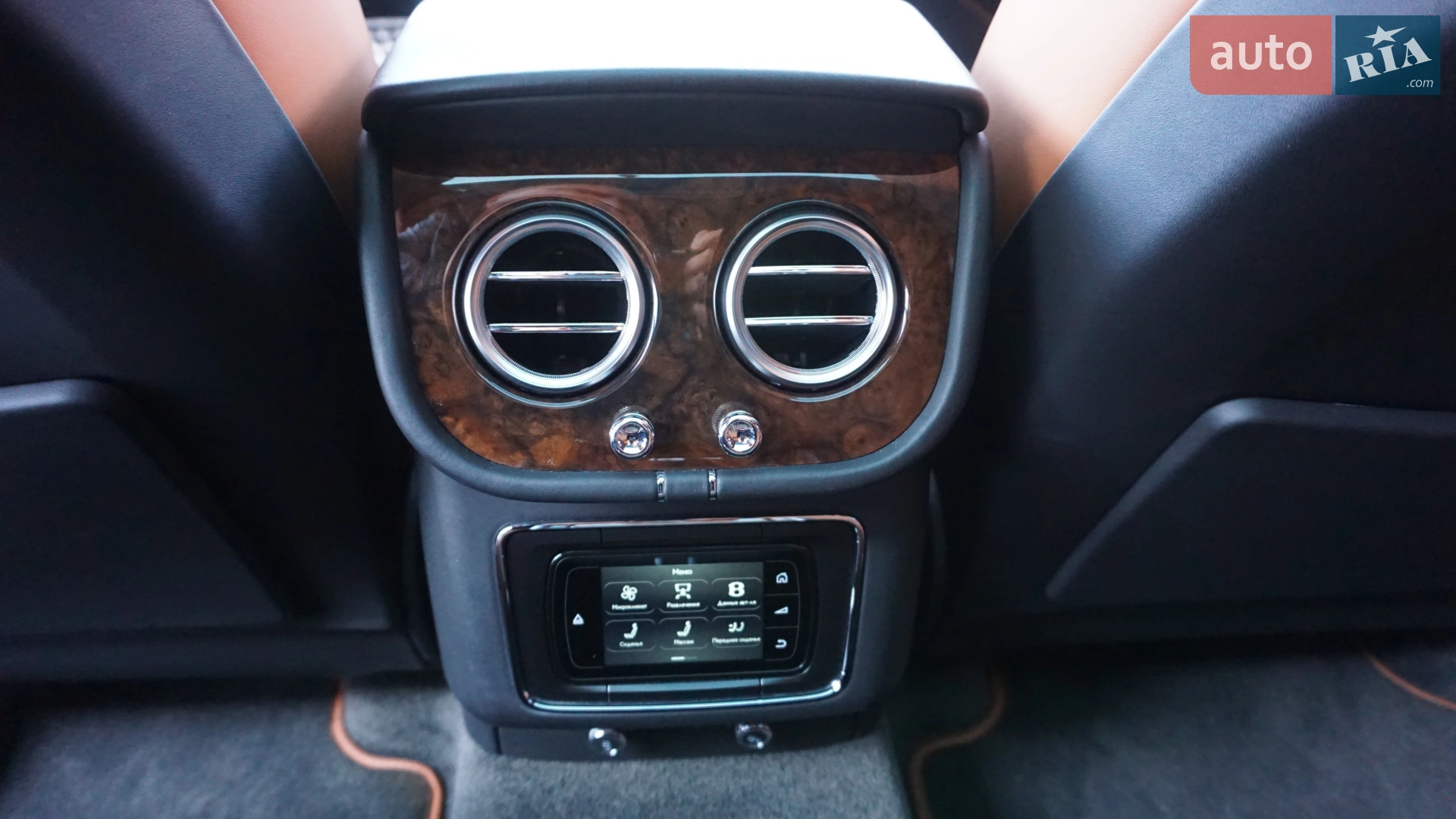 2018 Bentley Bentayga - мініатюра 24