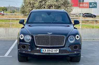 Внедорожник / Кроссовер Bentley Bentayga 2016 в 