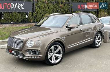 Внедорожник / Кроссовер Bentley Bentayga 2017 в 