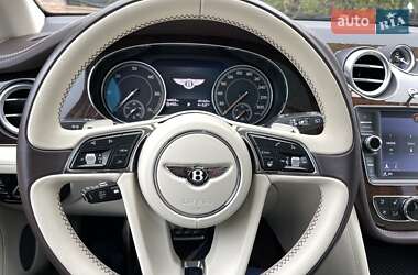 Внедорожник / Кроссовер Bentley Bentayga 2017 в 