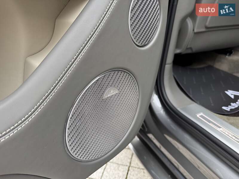 Внедорожник / Кроссовер Bentley Bentayga 2019 в Киеве