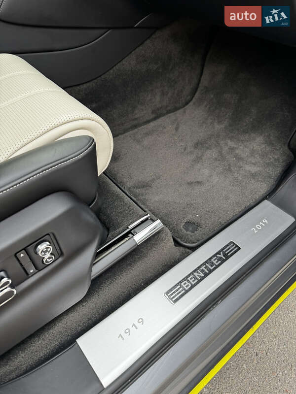 Внедорожник / Кроссовер Bentley Bentayga 2019 в Запорожье