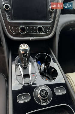 Внедорожник / Кроссовер Bentley Bentayga 2019 в 