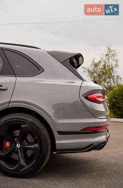Внедорожник / Кроссовер Bentley Bentayga 2022 в 