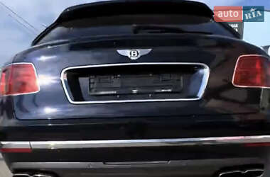 Позашляховик / Кросовер Bentley Bentayga 2019 в 