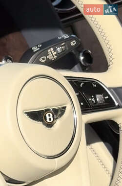 Позашляховик / Кросовер Bentley Bentayga 2019 в 