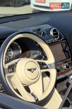 Позашляховик / Кросовер Bentley Bentayga 2019 в 