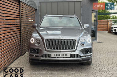 Внедорожник / Кроссовер Bentley Bentayga 2017 в 