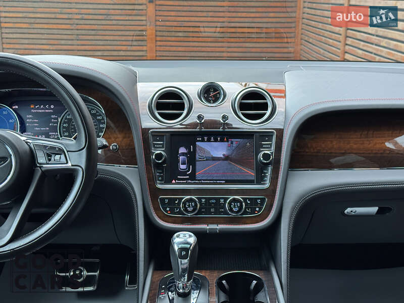 Внедорожник / Кроссовер Bentley Bentayga 2017 в Одессе