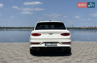 Внедорожник / Кроссовер Bentley Bentayga 2021 в 