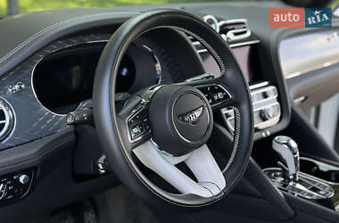 Внедорожник / Кроссовер Bentley Bentayga 2021 в 