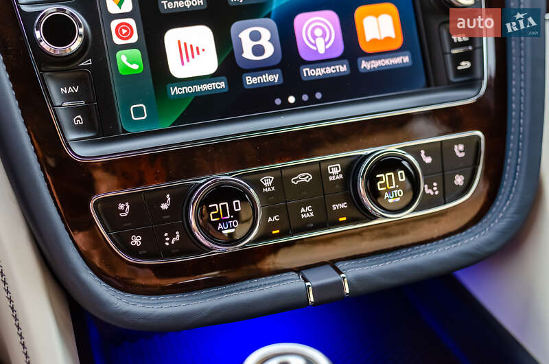 Внедорожник / Кроссовер Bentley Bentayga 2019 в Киеве