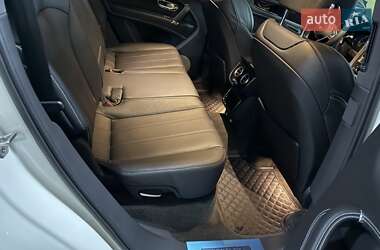 Внедорожник / Кроссовер Bentley Bentayga 2019 в 