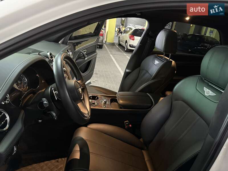 Позашляховик / Кросовер Bentley Bentayga 2019 в Києві