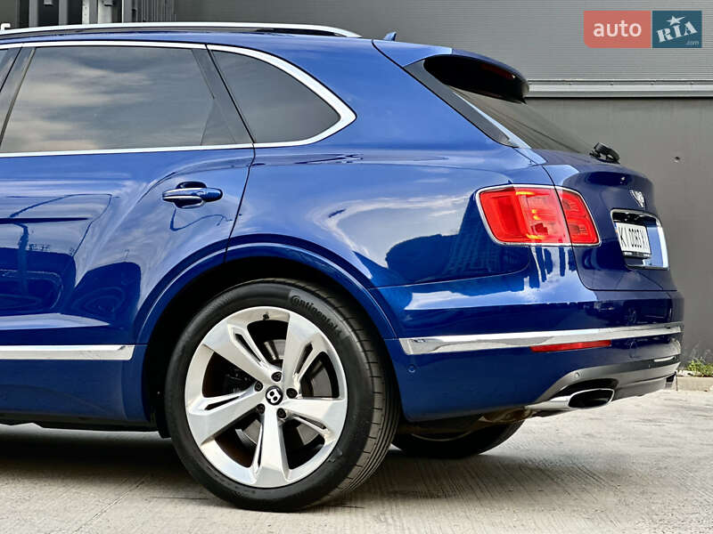 Позашляховик / Кросовер Bentley Bentayga 2016 в Києві