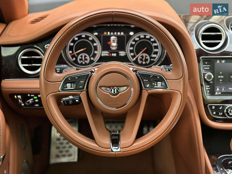 Позашляховик / Кросовер Bentley Bentayga 2016 в Києві