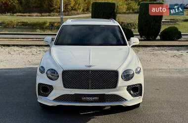Внедорожник / Кроссовер Bentley Bentayga 2021 в 